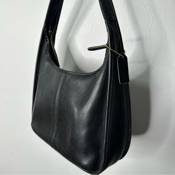 Coach Vintage Pocket Zip Bag 9033 in Black Genuine Leather - Picture 3 of 16